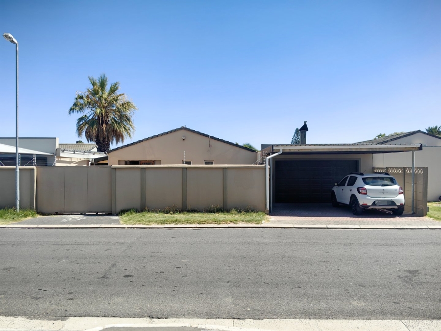 4 Bedroom Property for Sale in Richwood Western Cape